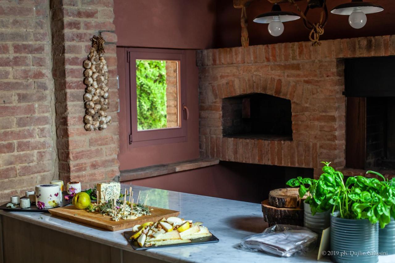 Poggiovalle Tenuta Italiana ชิตตา เดลลา ปีเอเว ภายนอก รูปภาพ