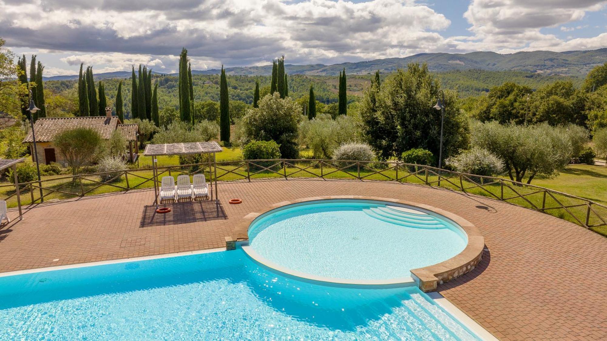 Poggiovalle Tenuta Italiana ชิตตา เดลลา ปีเอเว ภายนอก รูปภาพ